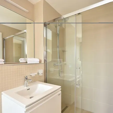 Sleeps 8 Pool Air Con Wifi 빌라 *