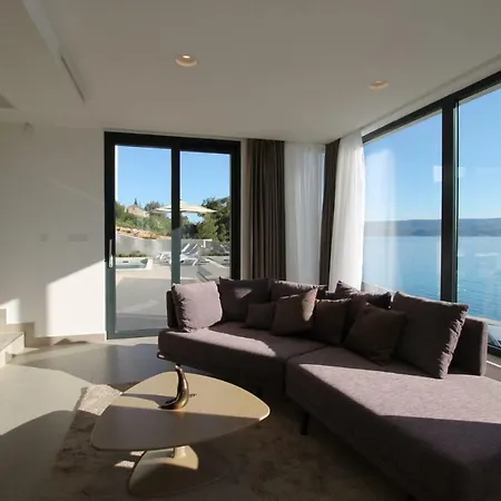 Sleeps 8 Pool Air Con Wifi 빌라 Ravnice (Omis)