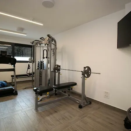 Sleeps 8 Pool Air Con Wifi 빌라 Ravnice (Omis)